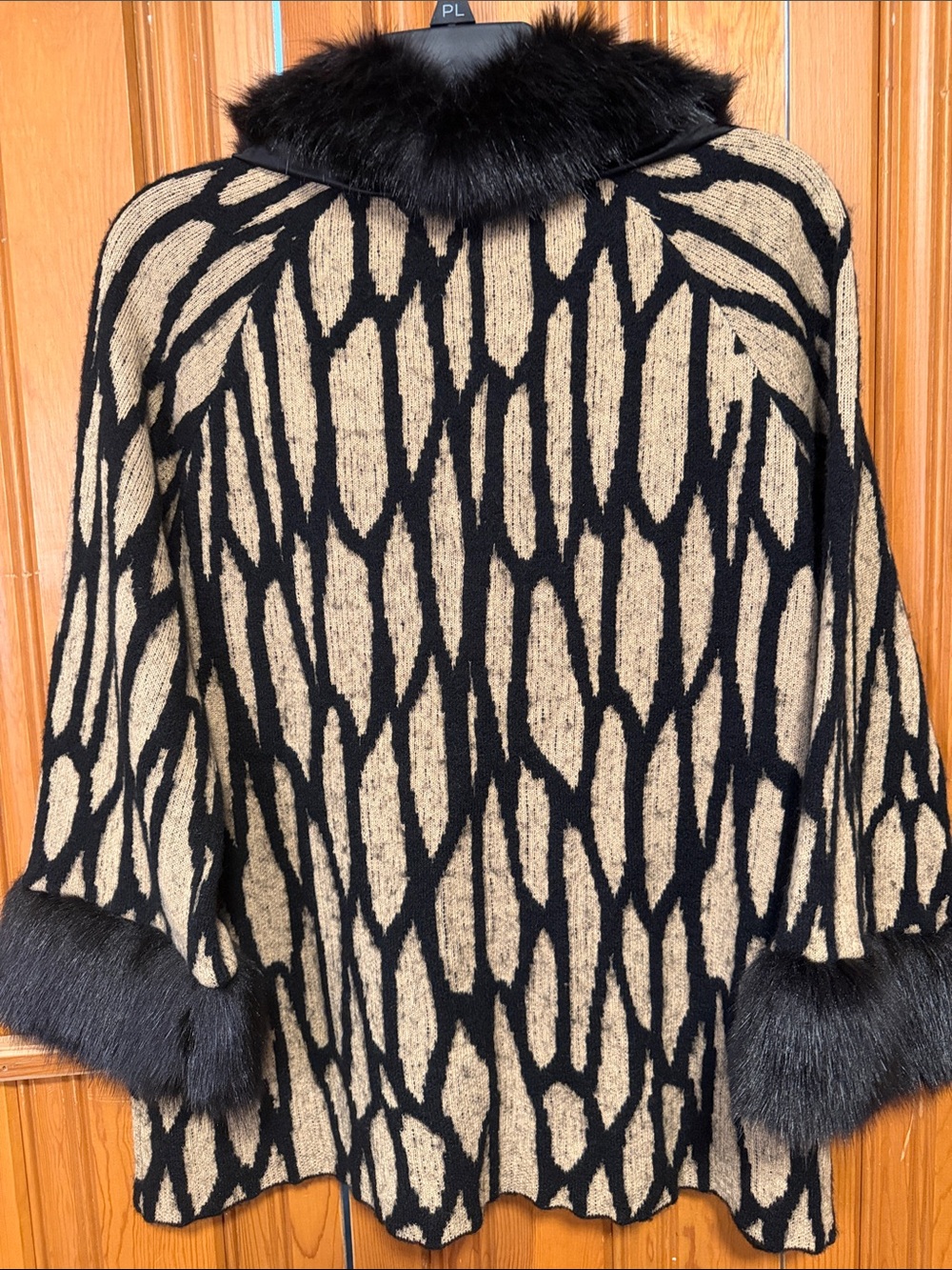 Black & Beige Faux Fur-Trim Zip Front Women's Sweater - Picture 7 of 7